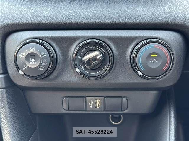 Toyota YARIS 2021-07 8338658-5