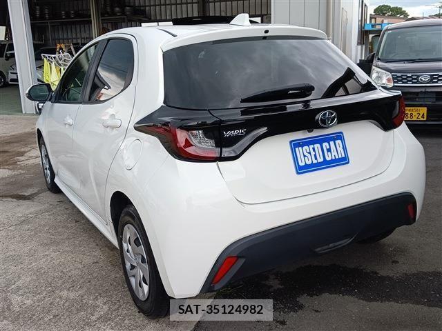 Toyota YARIS 2021-07 8338659-10