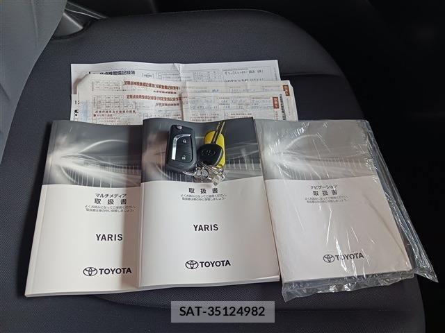 Toyota YARIS 2021-07 8338659-7