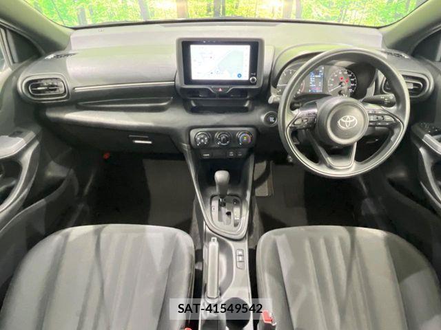 Toyota YARIS 2024-06 8338655-1