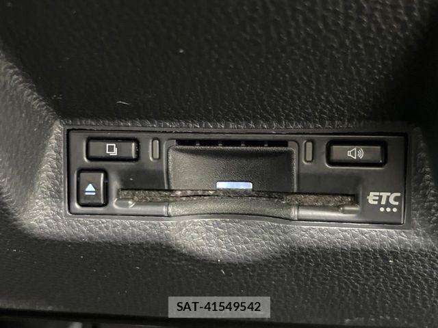 Toyota YARIS 2024-06 8338655-7