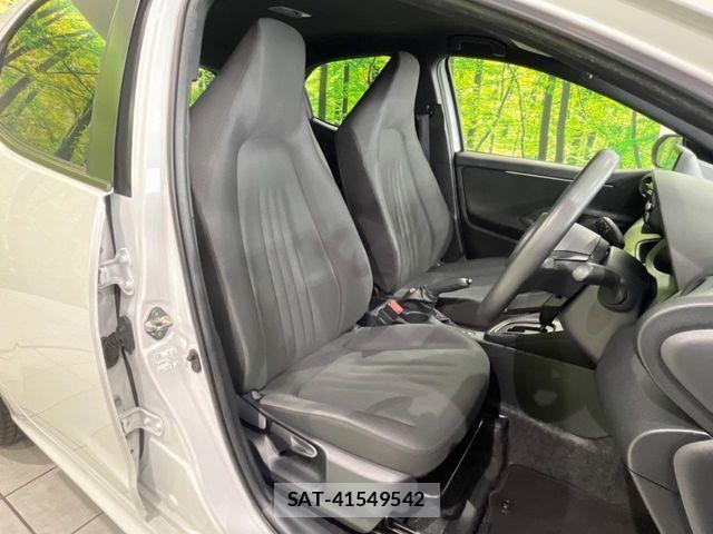 Toyota YARIS 2024-06 8338655-8