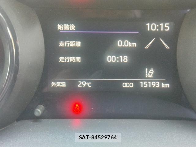 Toyota YARIS 2021-08 8338652-14