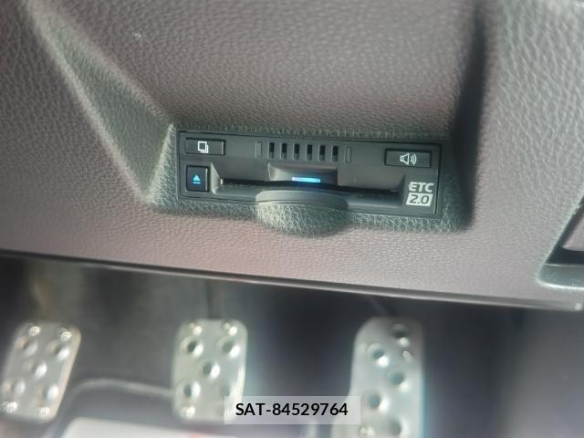 Toyota YARIS 2021-08 8338652-20