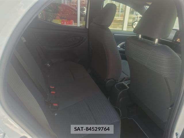 Toyota YARIS 2021-08 8338652-29