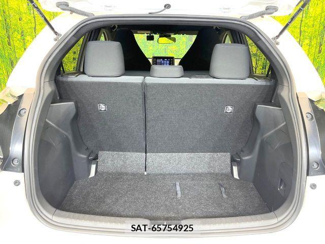 Toyota YARIS 2023-06 8338653-9