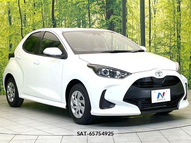 Toyota YARIS 2023-06 8338653-15