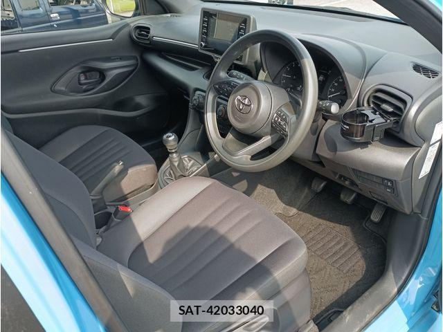 Toyota YARIS 2021-08 8338660-14