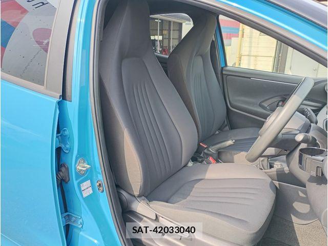 Toyota YARIS 2021-08 8338660-15
