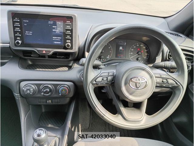 Toyota YARIS 2021-08 8338660-7