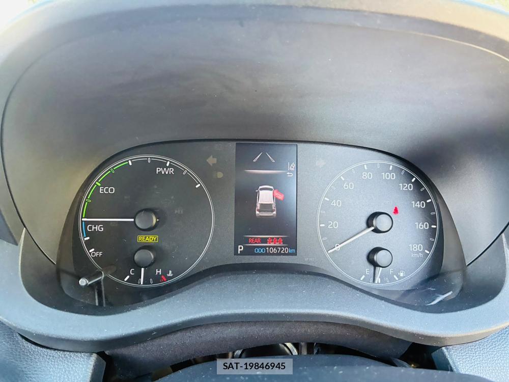 Toyota YARIS 2020-08 8217016-15