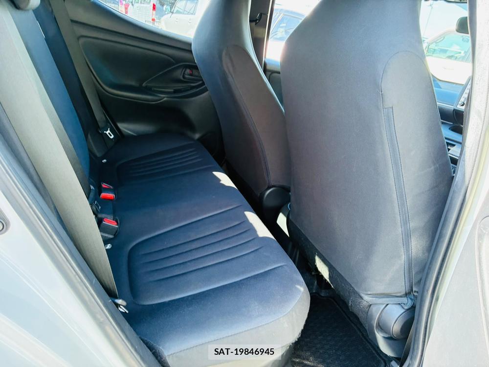 Toyota YARIS 2020-08 8217016-8