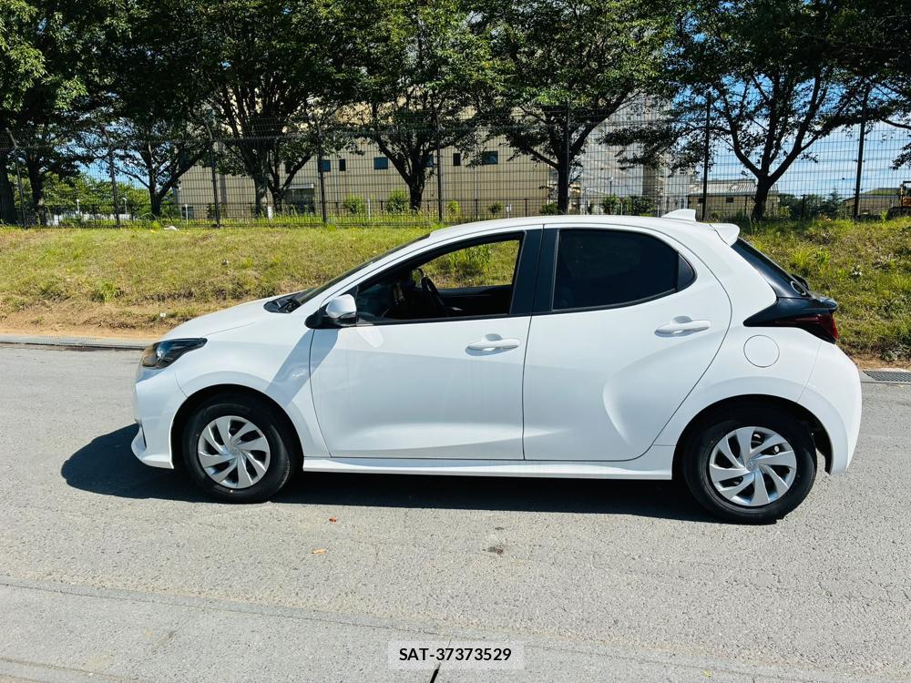 Toyota YARIS 2020-06 8240834-1