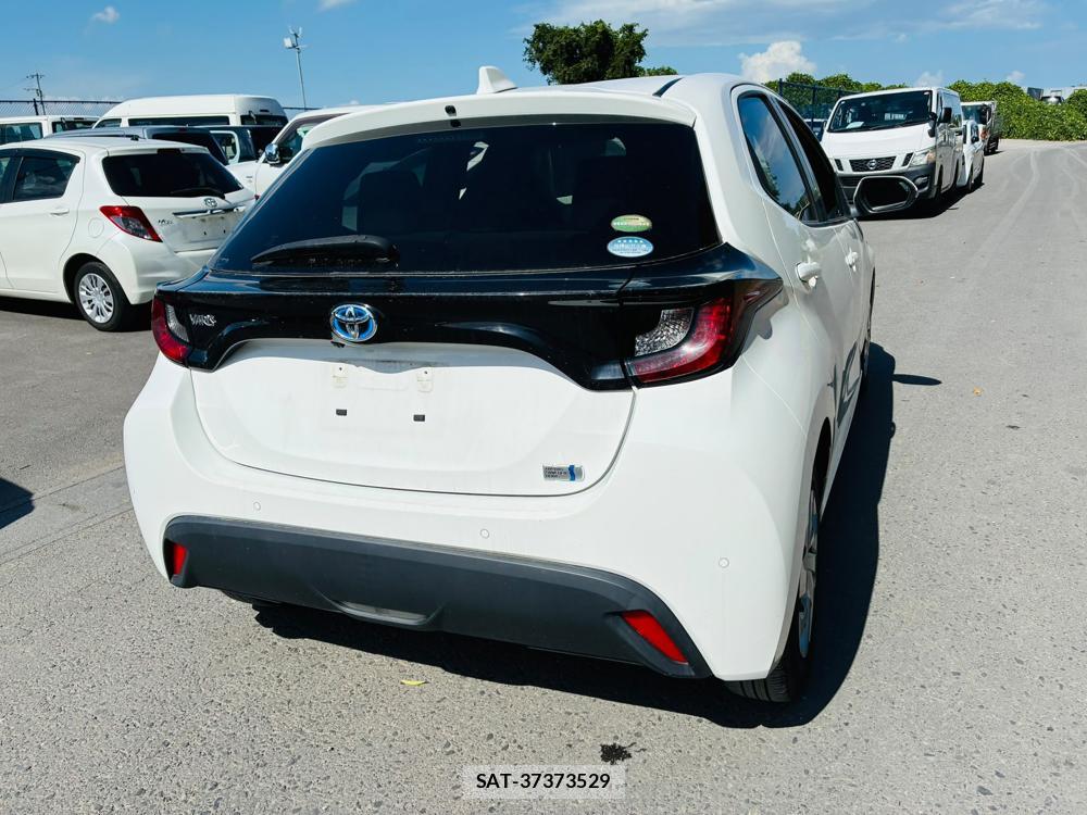 Toyota YARIS 2020-06 8240834-4