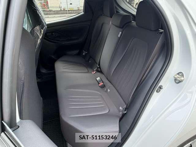 Toyota YARIS 2026-07 8355950-10