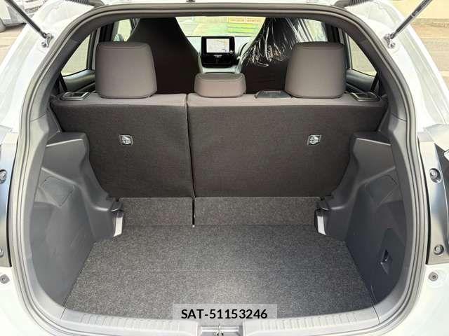 Toyota YARIS 2026-07 8355950-12