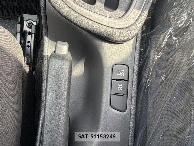 Toyota YARIS 2026-07 8355950-25