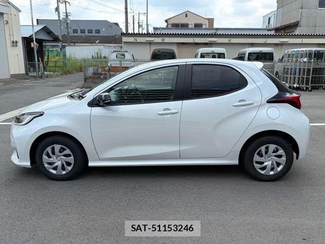 Toyota YARIS 2026-07 8355950-3