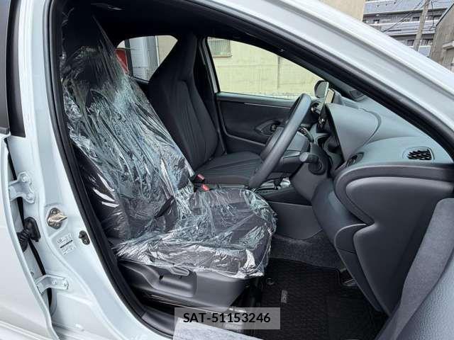Toyota YARIS 2026-07 8355950-8