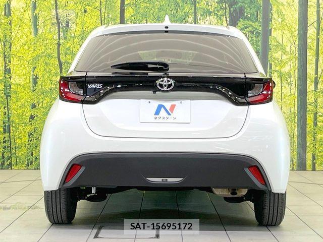 Toyota YARIS 2022-02 8355951-13