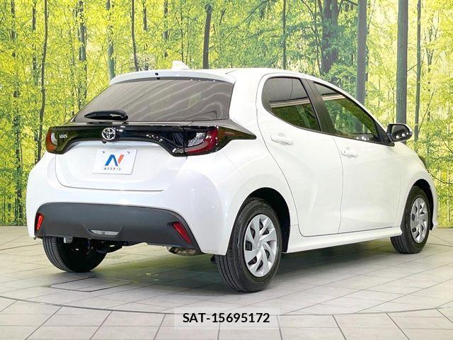 Toyota YARIS 2022-02 8355951-15