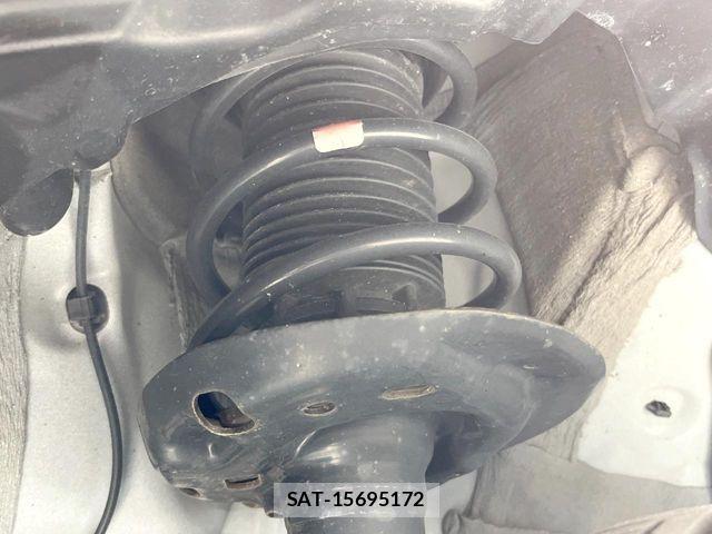Toyota YARIS 2022-02 8355951-19