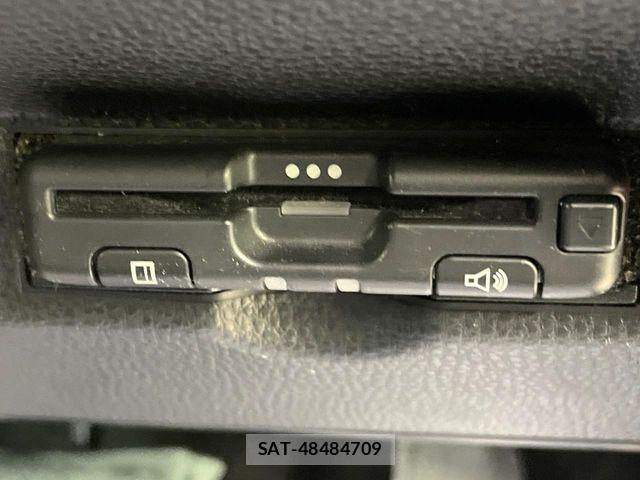 Toyota YARIS 2020-10 8355953-5