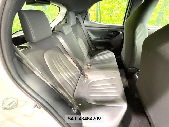 Toyota YARIS 2020-10 8355953-8