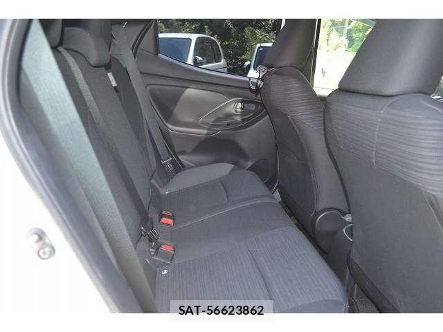 Toyota YARIS 2021-04 8355952-14