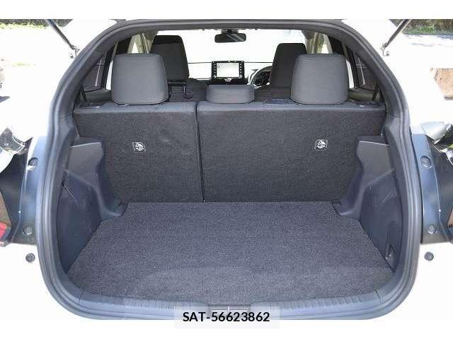 Toyota YARIS 2021-04 8355952-17