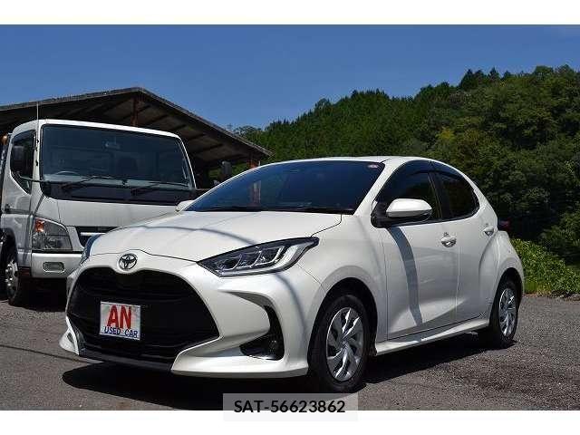 Toyota YARIS 2021-04 8355952-3