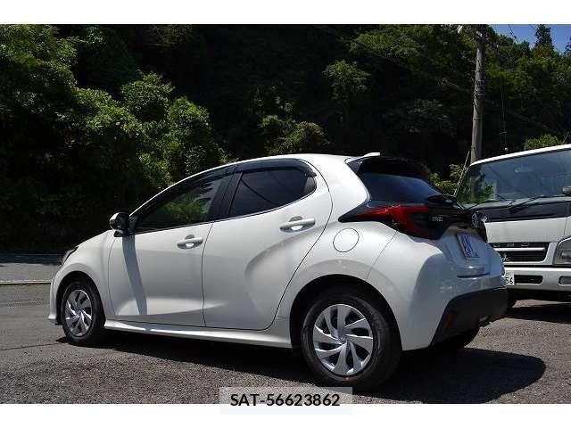 Toyota YARIS 2021-04 8355952-5