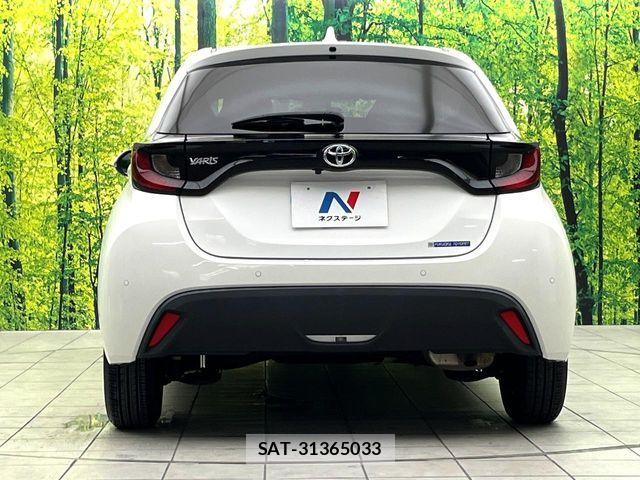 Toyota YARIS 2021-07 8369983-14