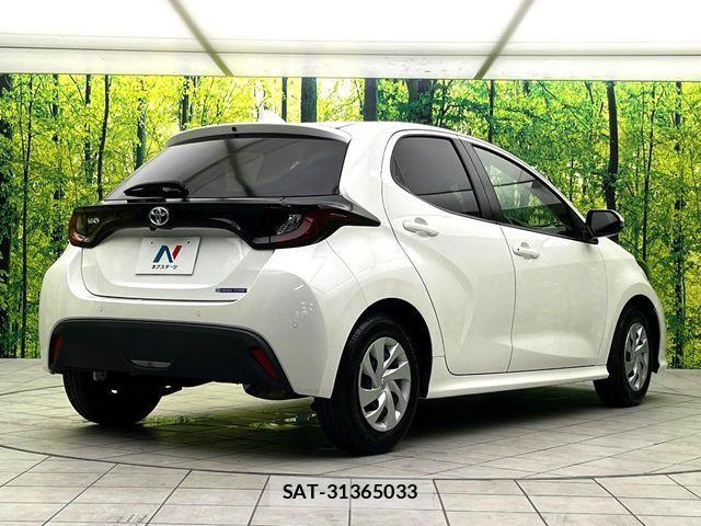 Toyota YARIS 2021-07 8369983-16