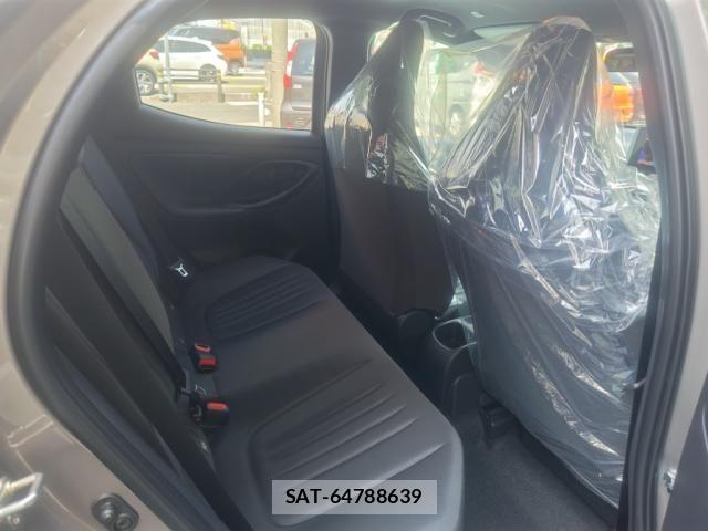 Toyota YARIS 2026-05 8369973-26