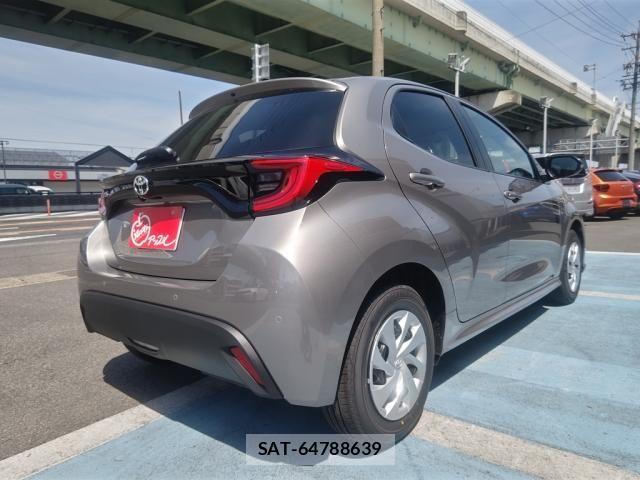 Toyota YARIS 2026-05 8369973-6