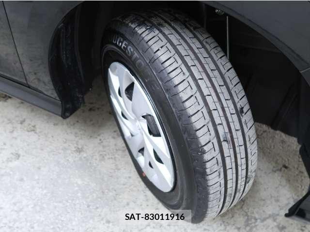 Toyota YARIS 2022-03 8369977-9