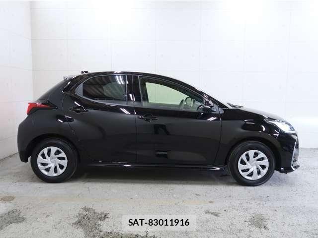 Toyota YARIS 2022-03 8369977-12