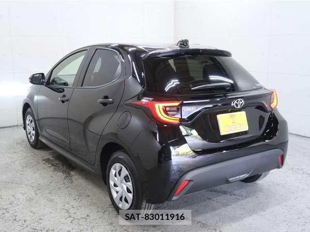 Toyota YARIS 2022-03 8369977-18