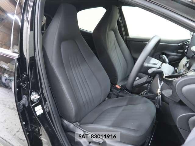 Toyota YARIS 2022-03 8369977-19