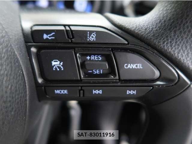 Toyota YARIS 2022-03 8369977-29