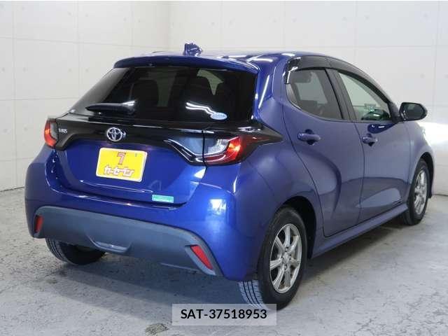 Toyota YARIS 2020-10 8369988-18