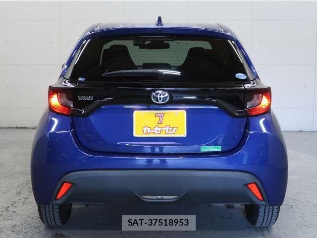 Toyota YARIS 2020-10 8369988-19