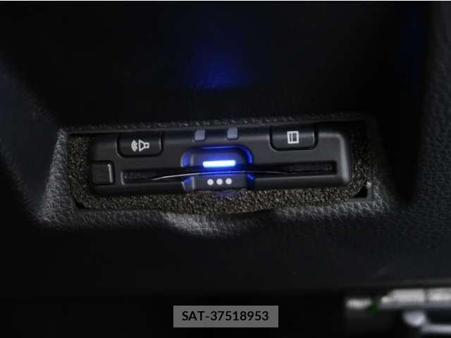 Toyota YARIS 2020-10 8369988-28