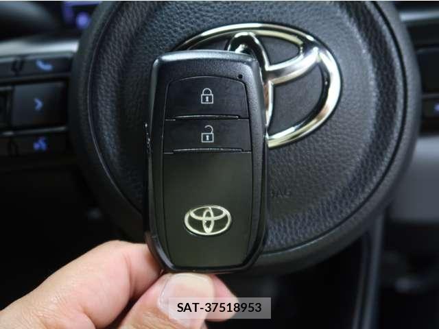 Toyota YARIS 2020-10 8369988-29
