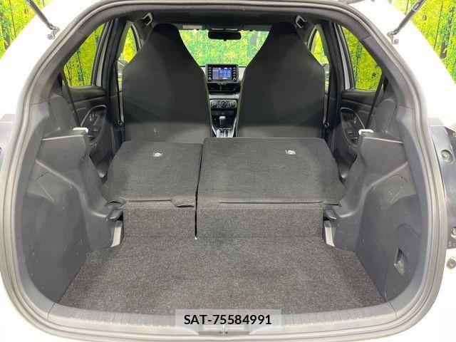 Toyota YARIS 2021-08 8369984-9