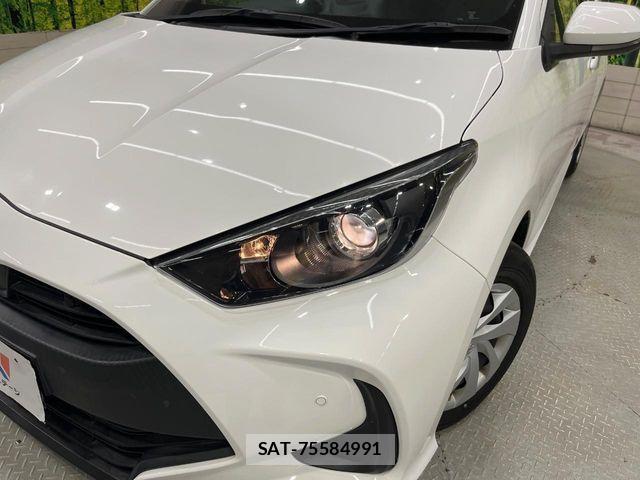 Toyota YARIS 2021-08 8369984-11