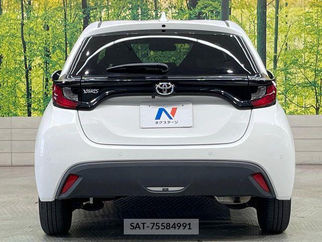 Toyota YARIS 2021-08 8369984-14