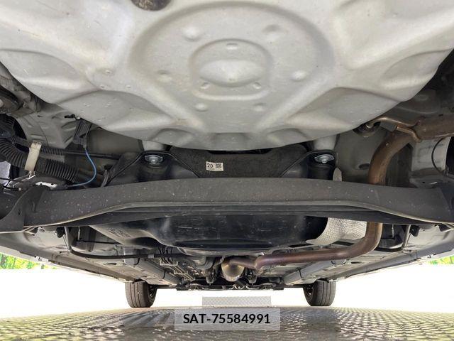 Toyota YARIS 2021-08 8369984-18