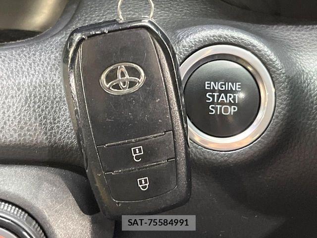 Toyota YARIS 2021-08 8369984-4